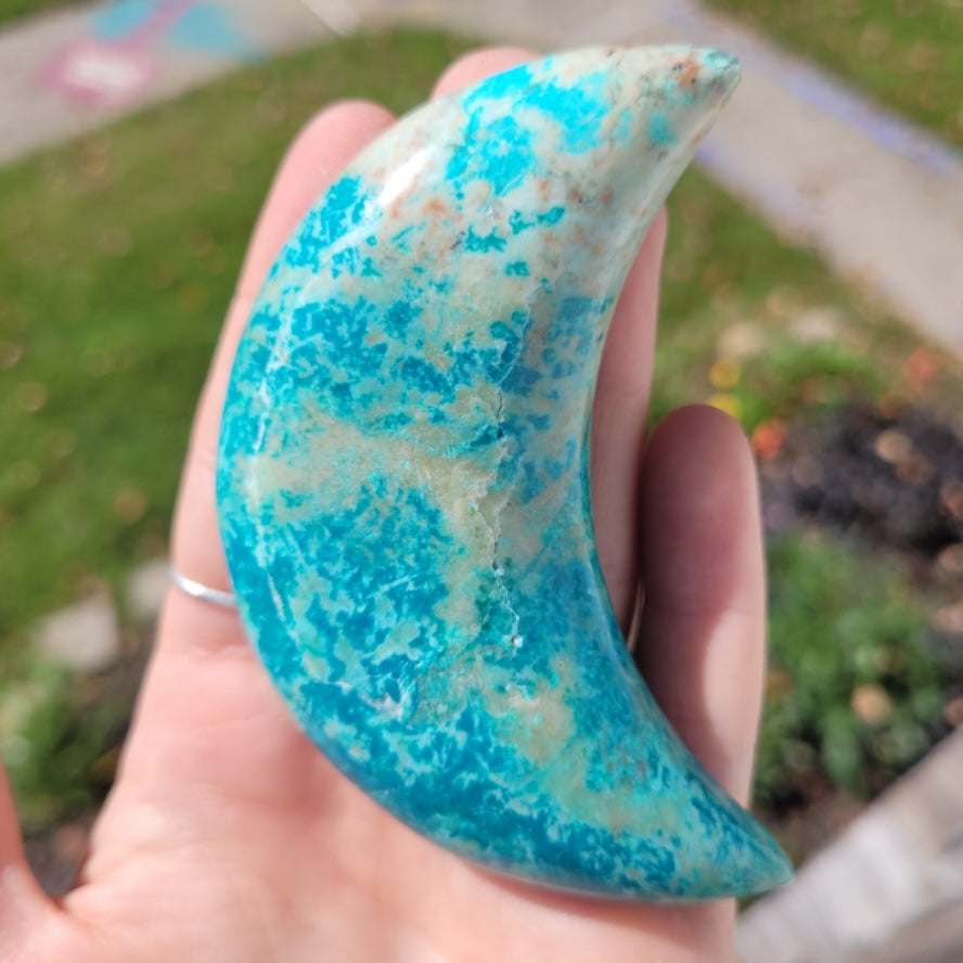 Turquoise Cresent Moon – Crystals of Quartz