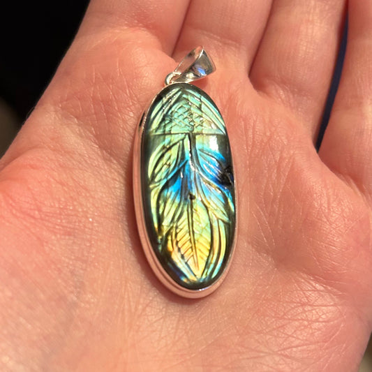 Pendant Labradorite Hand Carved