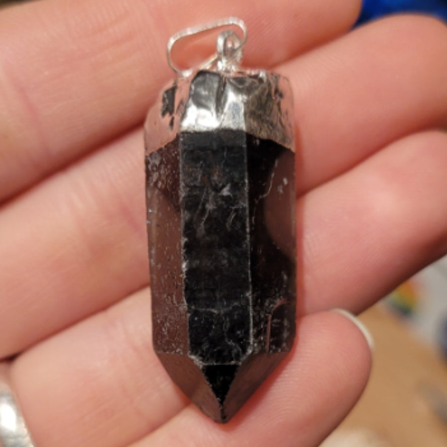 *Pendant Smokey Quartz Raw Point